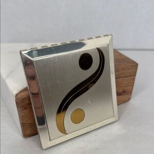 1930s Art Deco Volupte USA Compact Gold Silver Deco Design Unused Lot M11